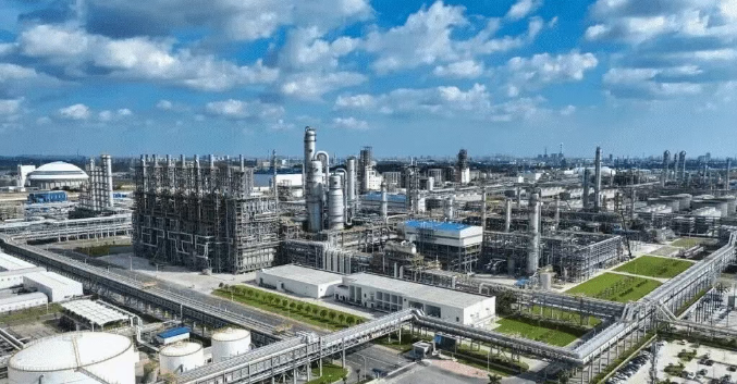 广西石化项目投料开车成功 3044永利集团十一台设备覆盖生产全流程